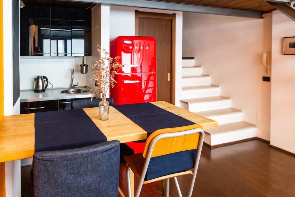 2 Min Da Porta Genova - Elegante Bilocale Apartment Милано Екстериор снимка