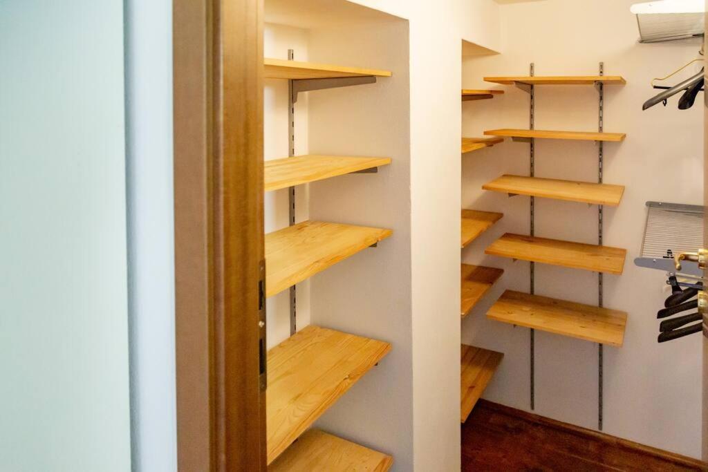 2 Min Da Porta Genova - Elegante Bilocale Apartment Милано Екстериор снимка