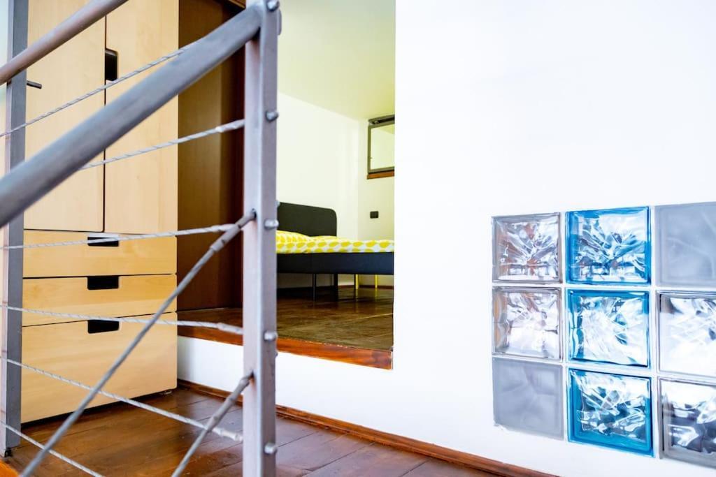 2 Min Da Porta Genova - Elegante Bilocale Apartment Милано Екстериор снимка