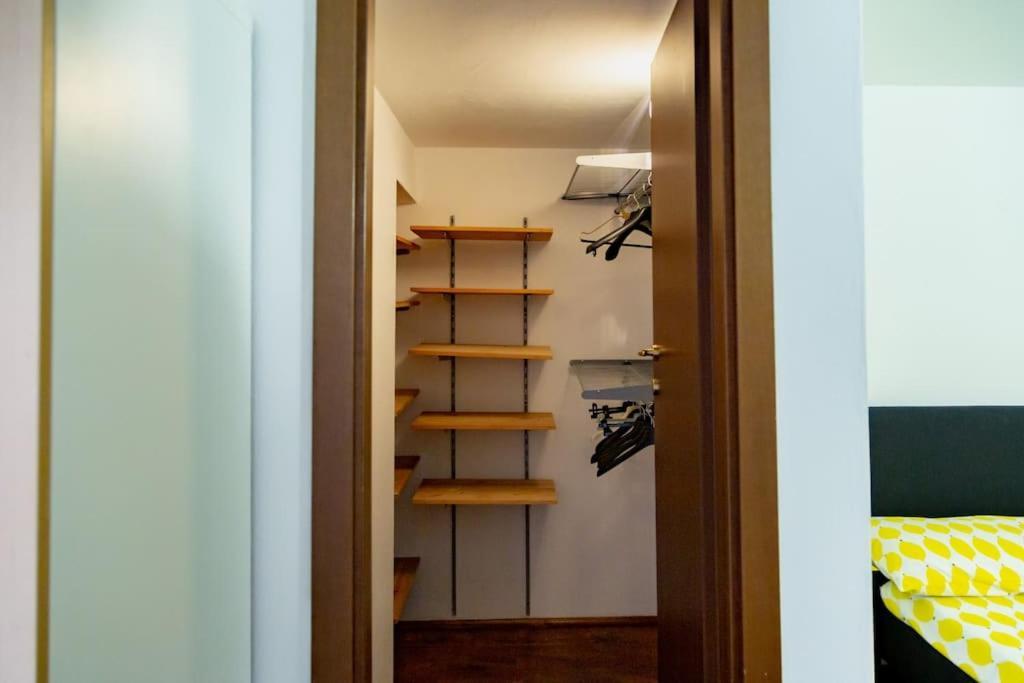 2 Min Da Porta Genova - Elegante Bilocale Apartment Милано Екстериор снимка